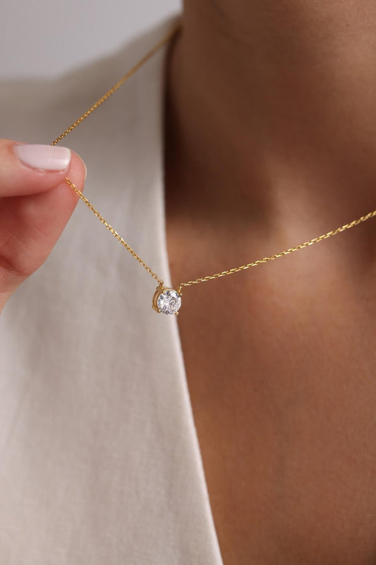 Minimalist Diamond Necklace